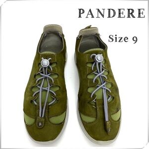 PANDERE Saturday Clinical Professionals Working Shoes in Green Suede